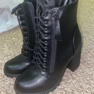 Brand new - Never worn!